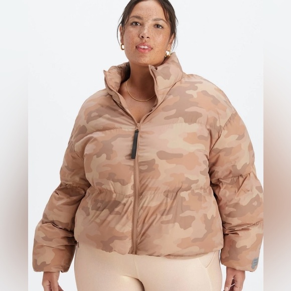 Fabletics Wander Cropped Puffer Jacket Camo Willow Bark  Plus Size 4XL NWT - Picture 1 of 13